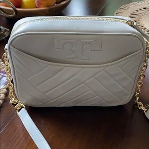 💎💎Tory Burch cream chained handbag💎💎